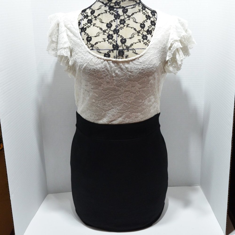 Forever 21 Dress Pencil Dress Womens M Black with White Lace Flutter Sleeves